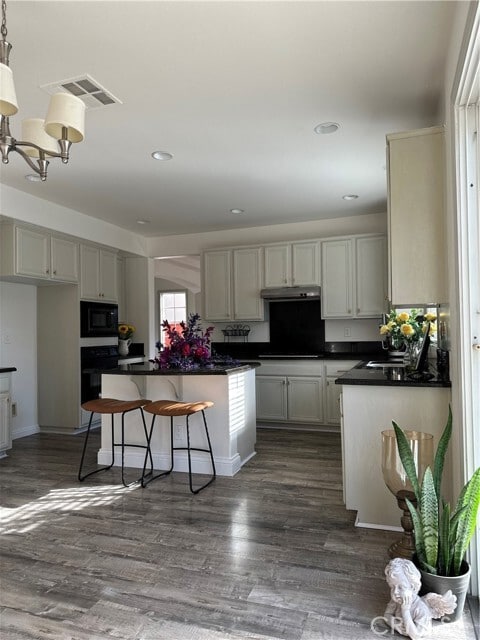 Building Photo - 7297 Cobble Creek Dr