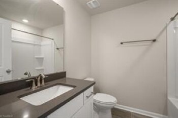 Building Photo - 1694 Hallview Ct