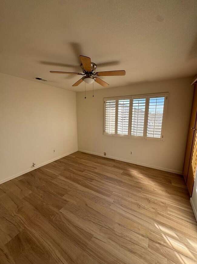 Building Photo - 4 Bed 3 Bath in Desirable Santa Maria Neighborhood