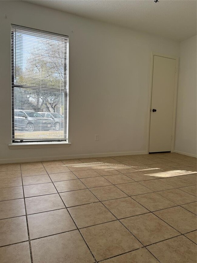 Building Photo - 10616 Mellow Meadow Dr