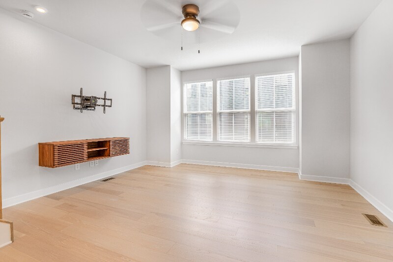 Building Photo - 513 Cubitt Ct