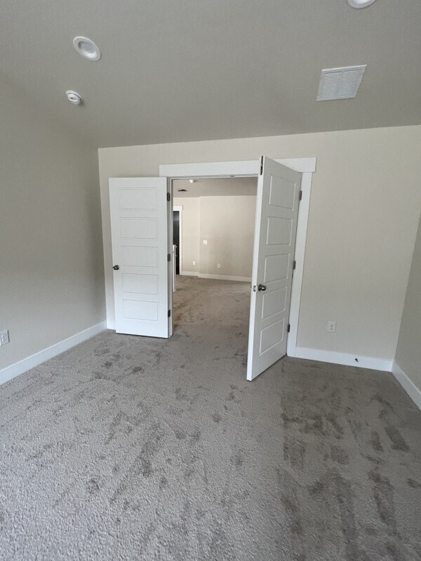 Building Photo - 1338 W Quailhill Rd