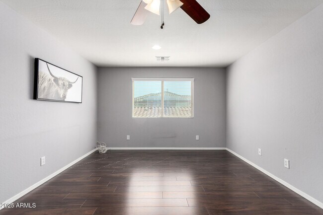 Building Photo - 10809 W Saddlehorn Rd