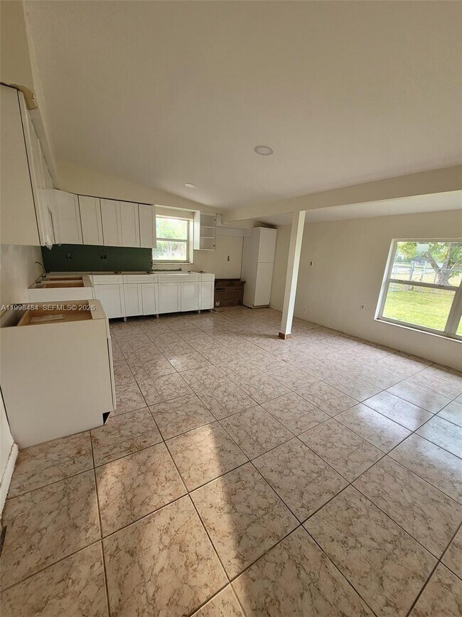 Building Photo - 26925 SW 145th Ave