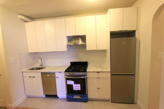 Building Photo - 1 bedroom in ELMHURST NY 11373