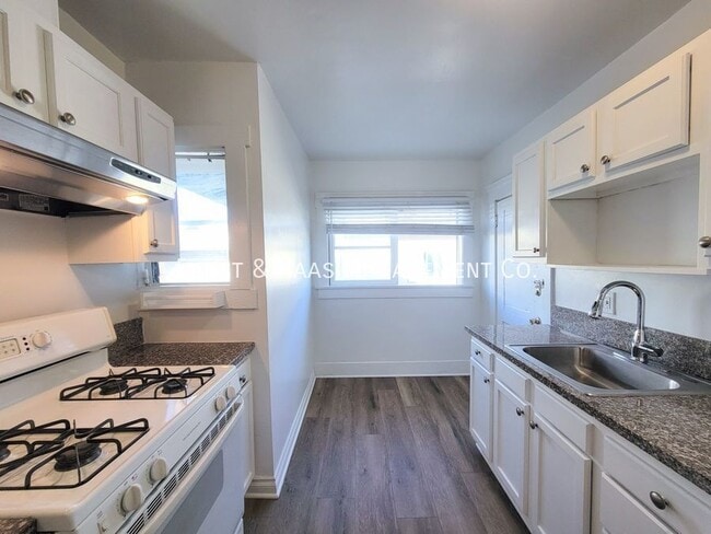 Building Photo - 546 Lime Ave