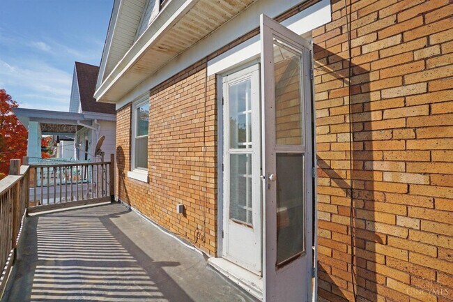 Building Photo - 2434 Kenilworth Ave