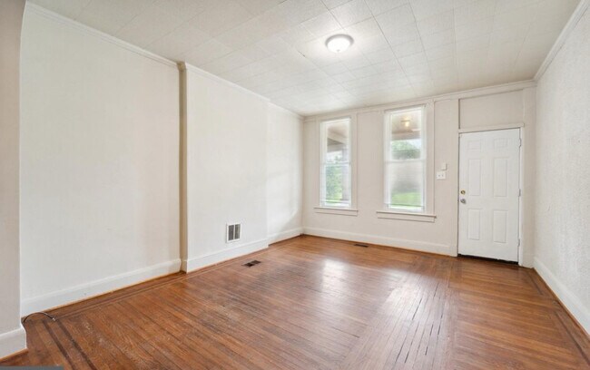 Building Photo - 2934 Clifton Park Terrace