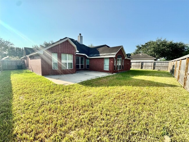 Building Photo - 2604 Hidden Creek Dr