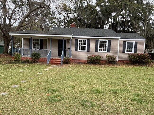 Building Photo - 30 Pine Valley Rd