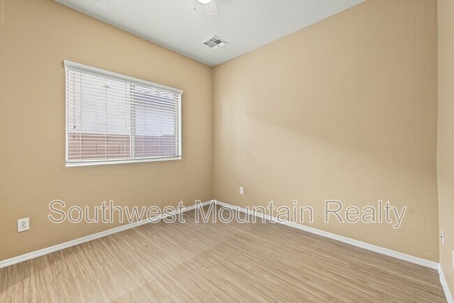 Building Photo - 2346 N Monticello Dr