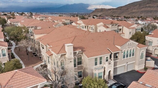 Building Photo - 10550 W Alexander Rd