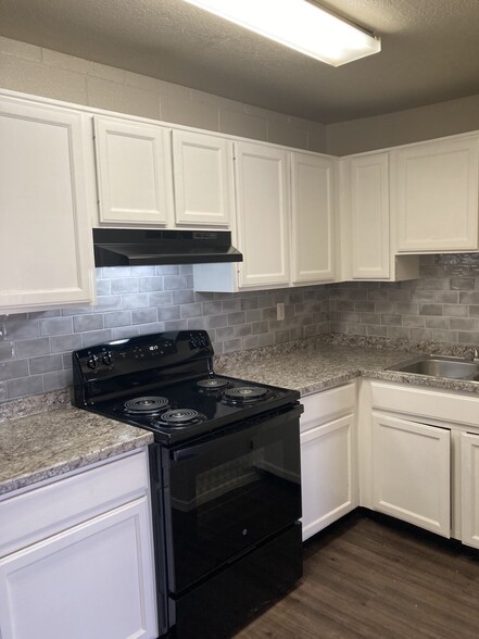 2BR, 1BA - 670SF - Tigua Village- Income Restricted