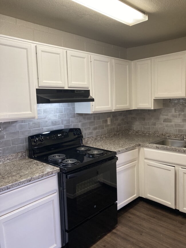 2BR, 1BA - 670SF - Tigua Village- Income Restricted
