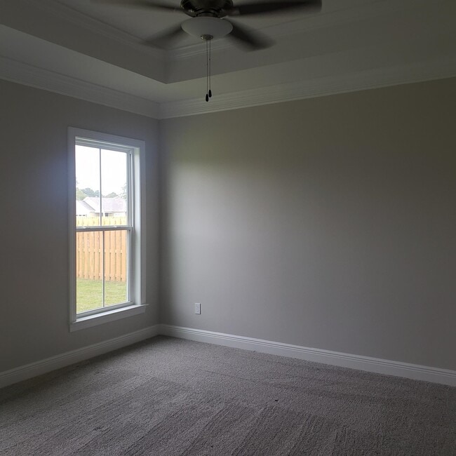 Building Photo - 71 London Cir