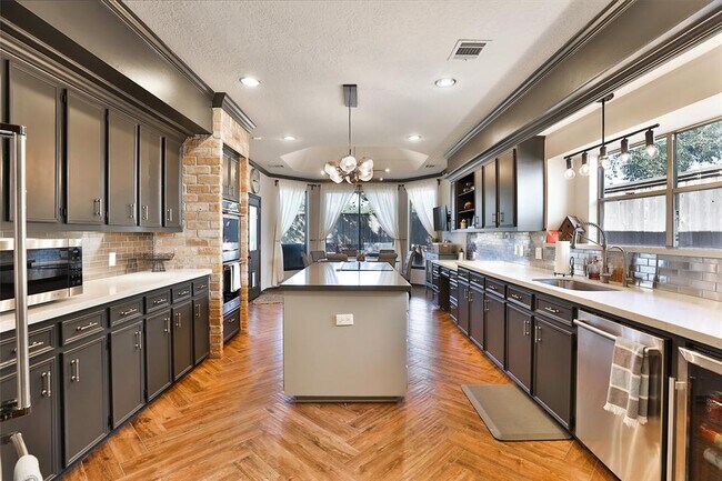 Building Photo - 1818 Brookchester Dr