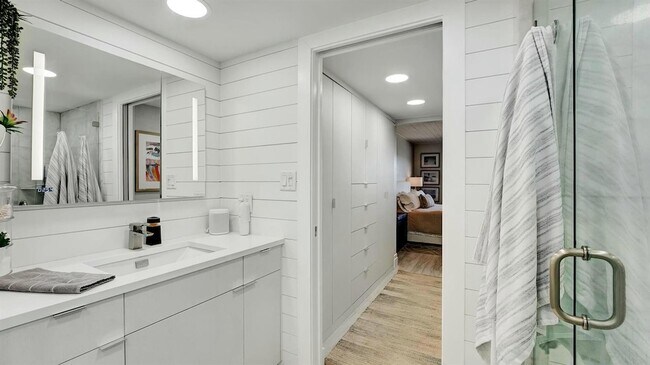 Building Photo - 2871 N Ocean Blvd