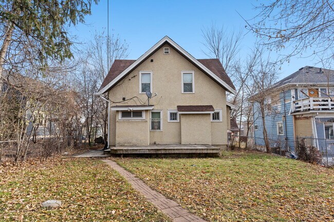 Building Photo - 1715 N Upton Ave