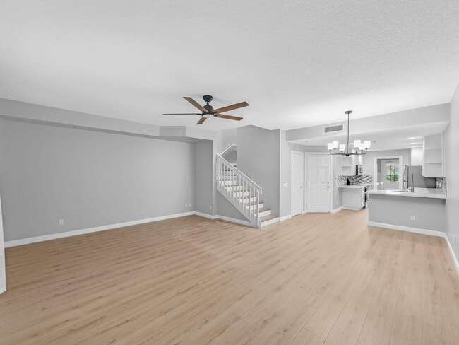 Building Photo - 3119 E Community Dr