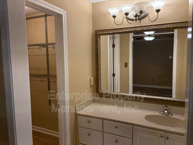 Building Photo - 7028 Boxborough Cove