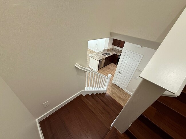 Building Photo - 3-Bedroom Townhome with Community Pool & S...