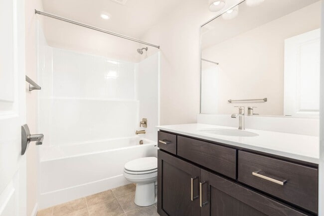 Building Photo - 19340 NE 69th Cir