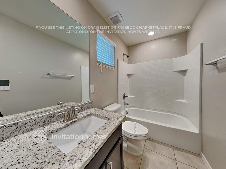 Building Photo - 8019 W Agora Ln