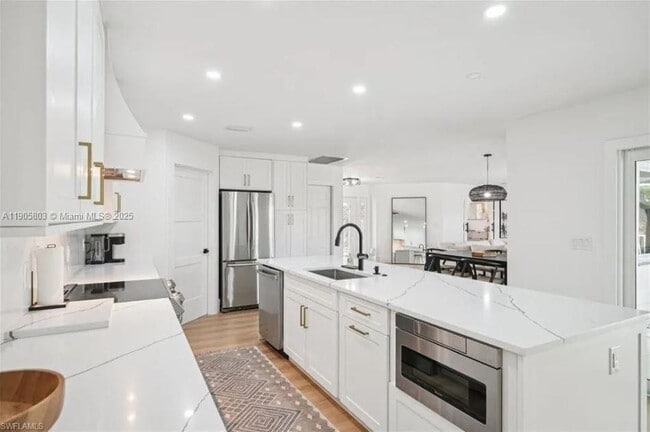 Building Photo - 444 N Barfield Dr