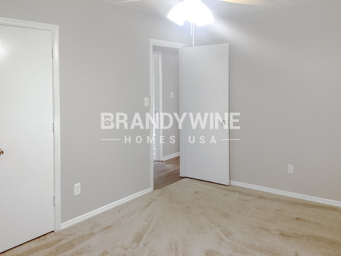 Building Photo - 6162 Dana Ct