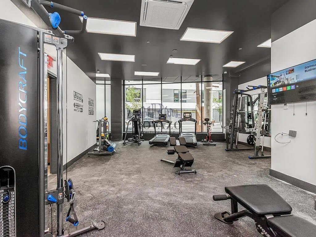 Building Photo - 19 Livingston St