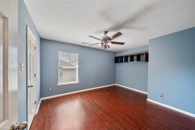 Building Photo - 8406 Oak Villa Ct