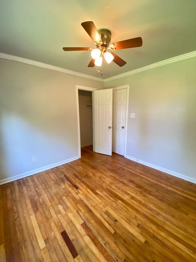 Building Photo - Cute 3 Bed 1 Bath Near Tinker AFB