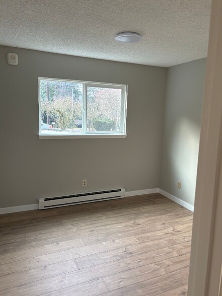 Building Photo - 133 SW Normandy Rd