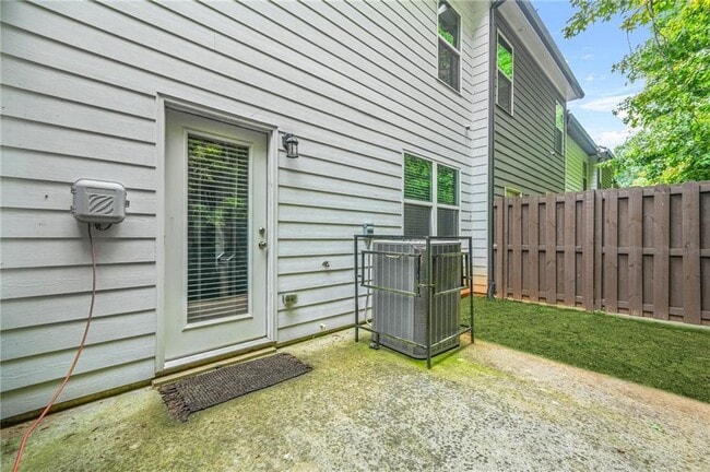 Building Photo - 3181 Meadowstone Ln SW