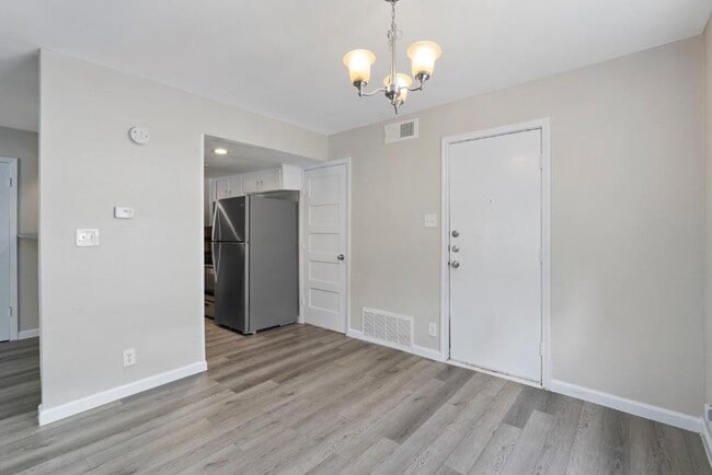 Building Photo - 1813 Woodland Ave