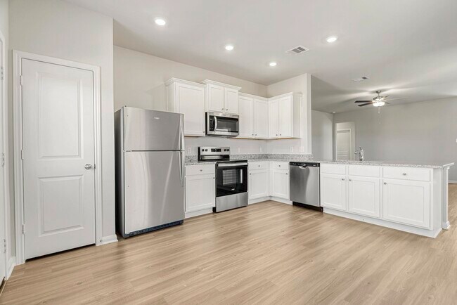 Building Photo - 6429 Winter Elm St