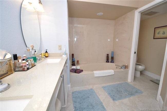 Building Photo - 9600 S Ocean Dr