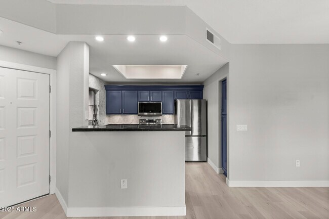 Building Photo - 11680 E Sahuaro Dr