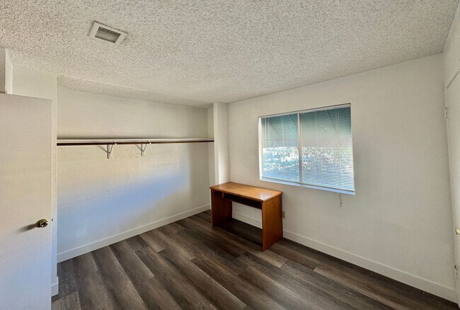 Building Photo - Condo with Garage Attached for rent!