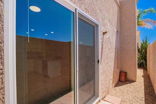 Building Photo - Home for rent in Scottsdale!