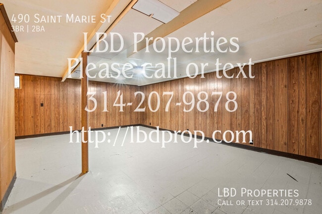 Building Photo - 490 St Marie St