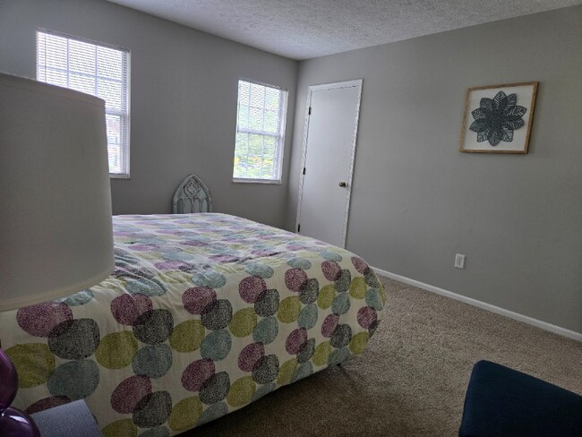 Building Photo - 7744 Amberfalls Ct