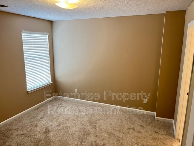 Building Photo - 9221 Lazzini Cove