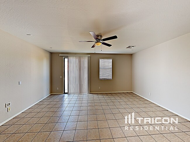 Building Photo - 45438 W Guilder Ave
