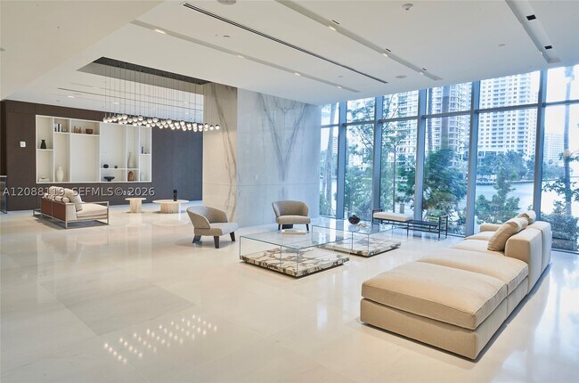 Building Photo - 300 Biscayne Blvd