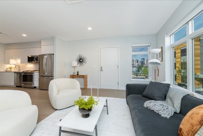 Building Photo - 5 Lisbon St