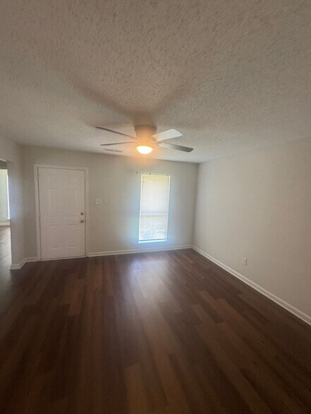Building Photo - 4567 Addington Dr
