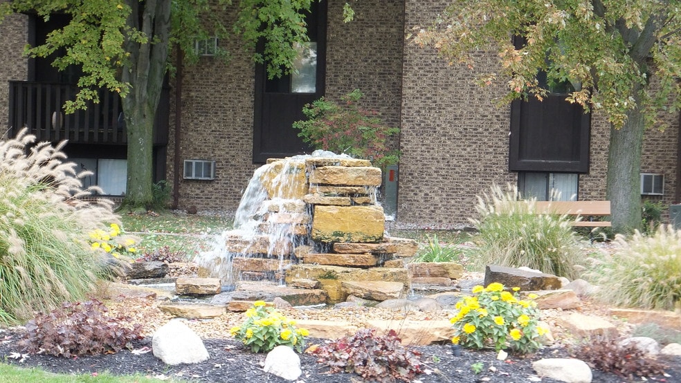 Building Photo - The Meadows