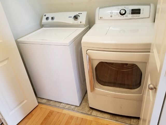 Building Photo - Pet Friendly Tumwater Hill Home