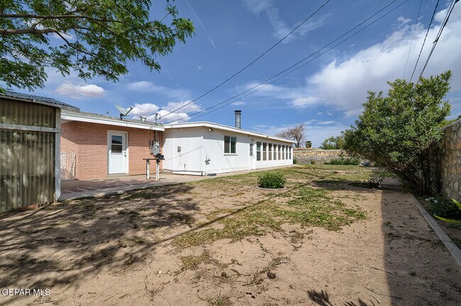 Building Photo - 9632 Gairloch Dr